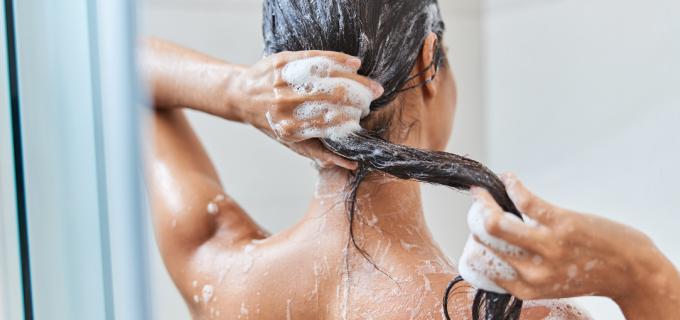 ¿Qué shampoo es bueno para el cabello graso?
